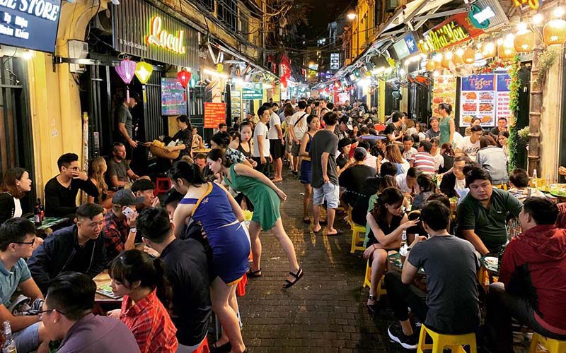 Places To Visit In Hanoi - hanoi beer street